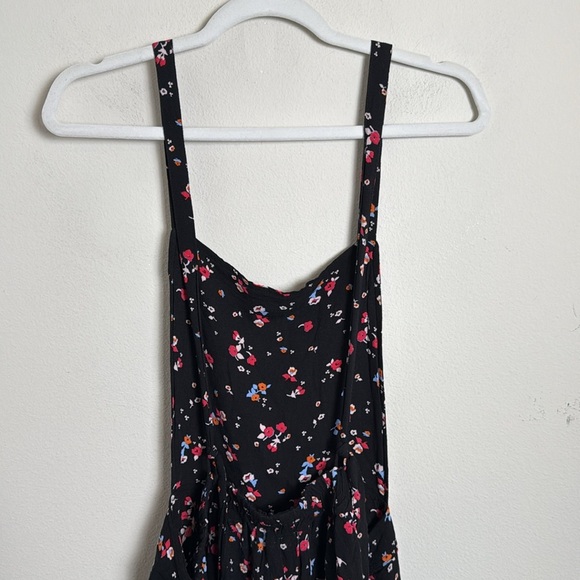 Free People Sweet in the Streets Black Floral Overall Shorts Size Large - Picture 5 of 8